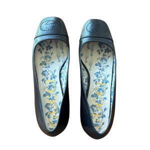 Gucci Blue Leather Flats